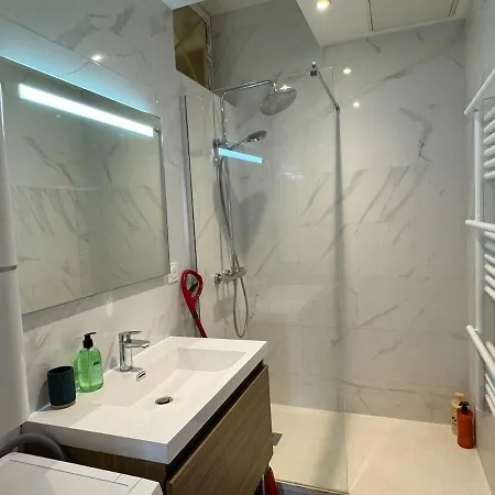 T3 Hyper Centre Apartment